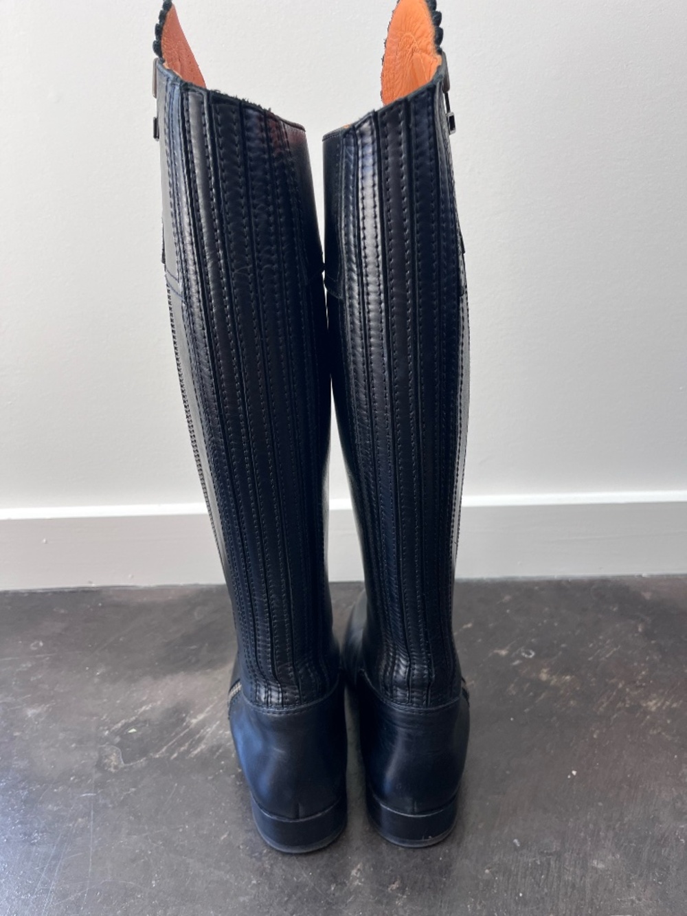 Fairfax & Favor Black Leather Knee-high boots  like new 38 / 7.5 - Picture 2 of 9